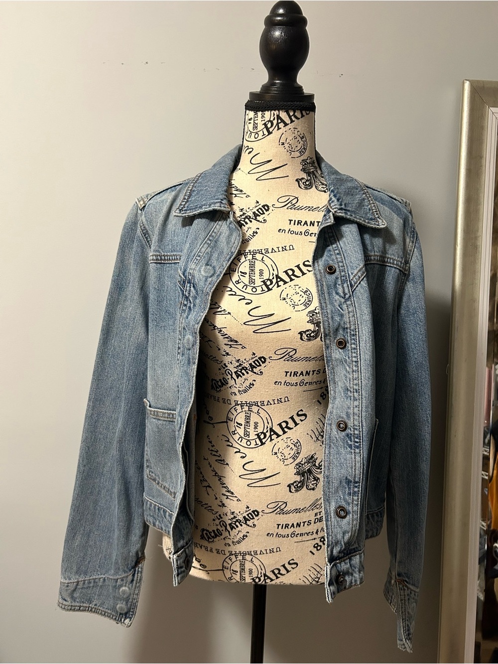 GAP Light Wash Denim Jacket - Women's Classic Jean Coat